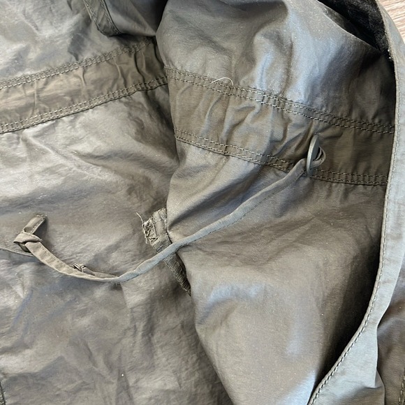 Rare Eileen Fisher Tech Utility Nylon Olive Green Vest Jacket Women's Medium - Picture 13 of 16